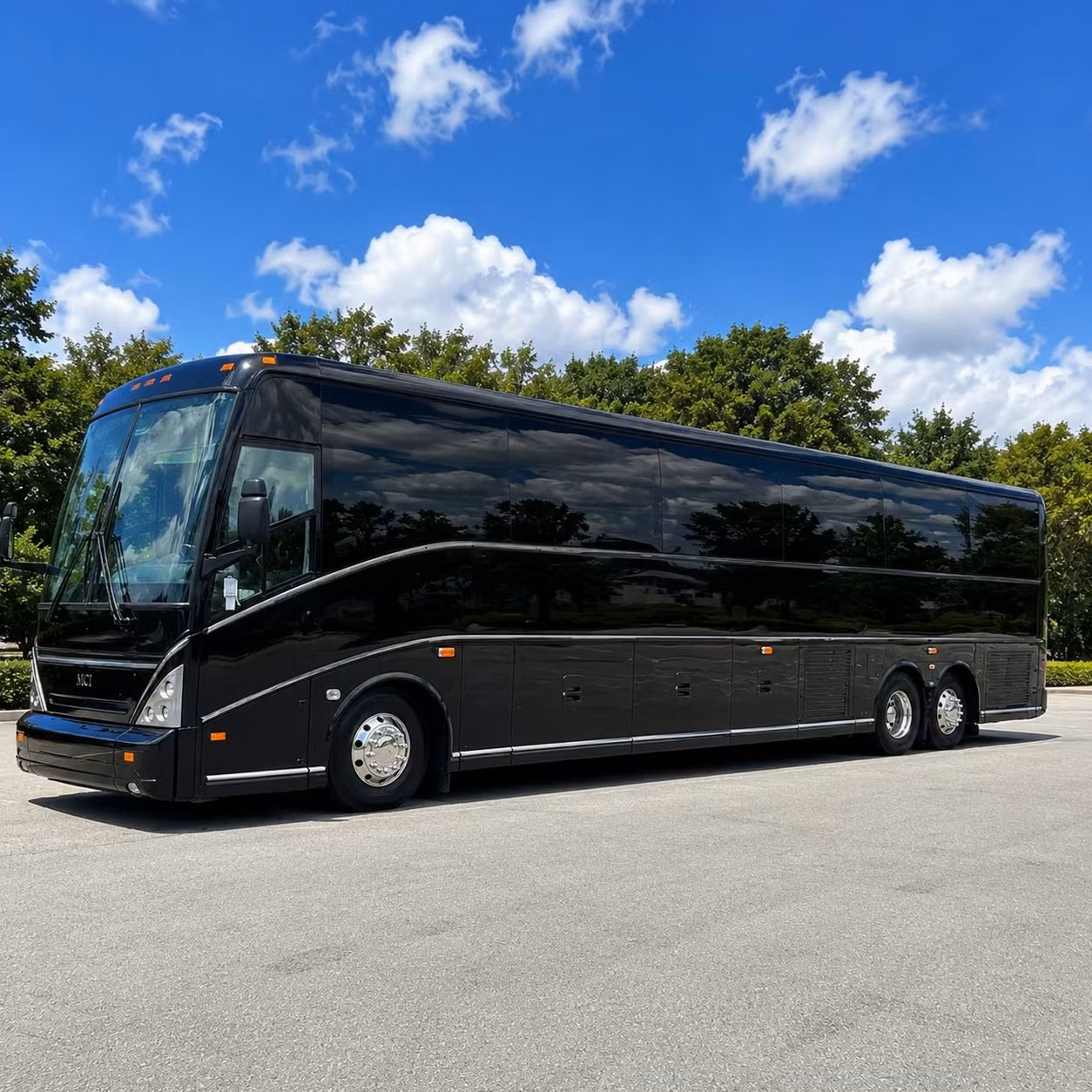 corporate charter buses for off site meetings team retreats and multi stop itineraries