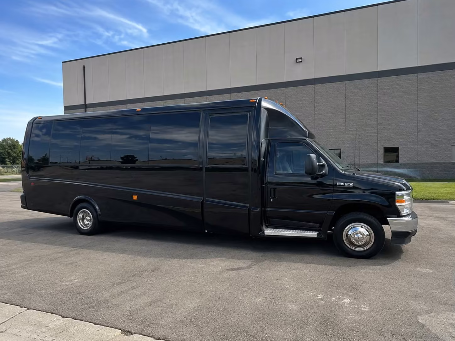union 15 passenger minibus rental